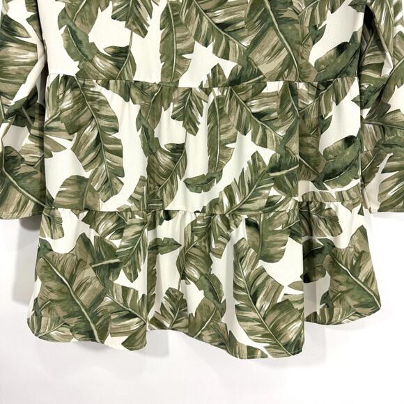 Show Me Your Mumu Women’s Size XS Green Marlow Palm Floral Print Swing Top - Picture 9 of 9